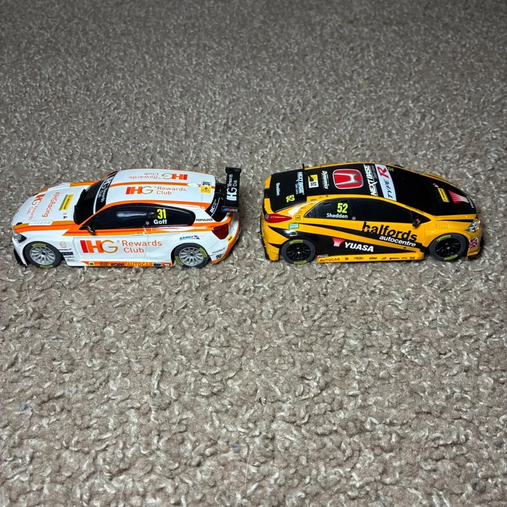 Scalextric Touring Car Battle Slot Car Set 1:32 BMW 1 Series Honda Civic Racing